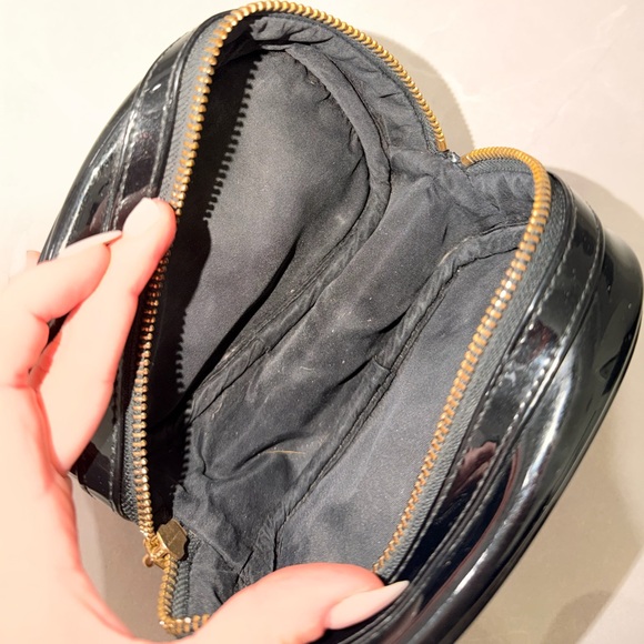 Tory Burch Black Patent Leather Crossbody - Picture 3 of 9